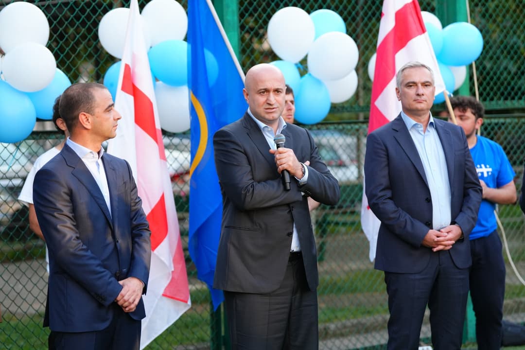 სულხან თამაზაშვილმა იუსტიციის მინისტრთან ერთად ბათუმსა და ხელვაჩაურში წინასაარჩევნო შეხვედრები გამართა