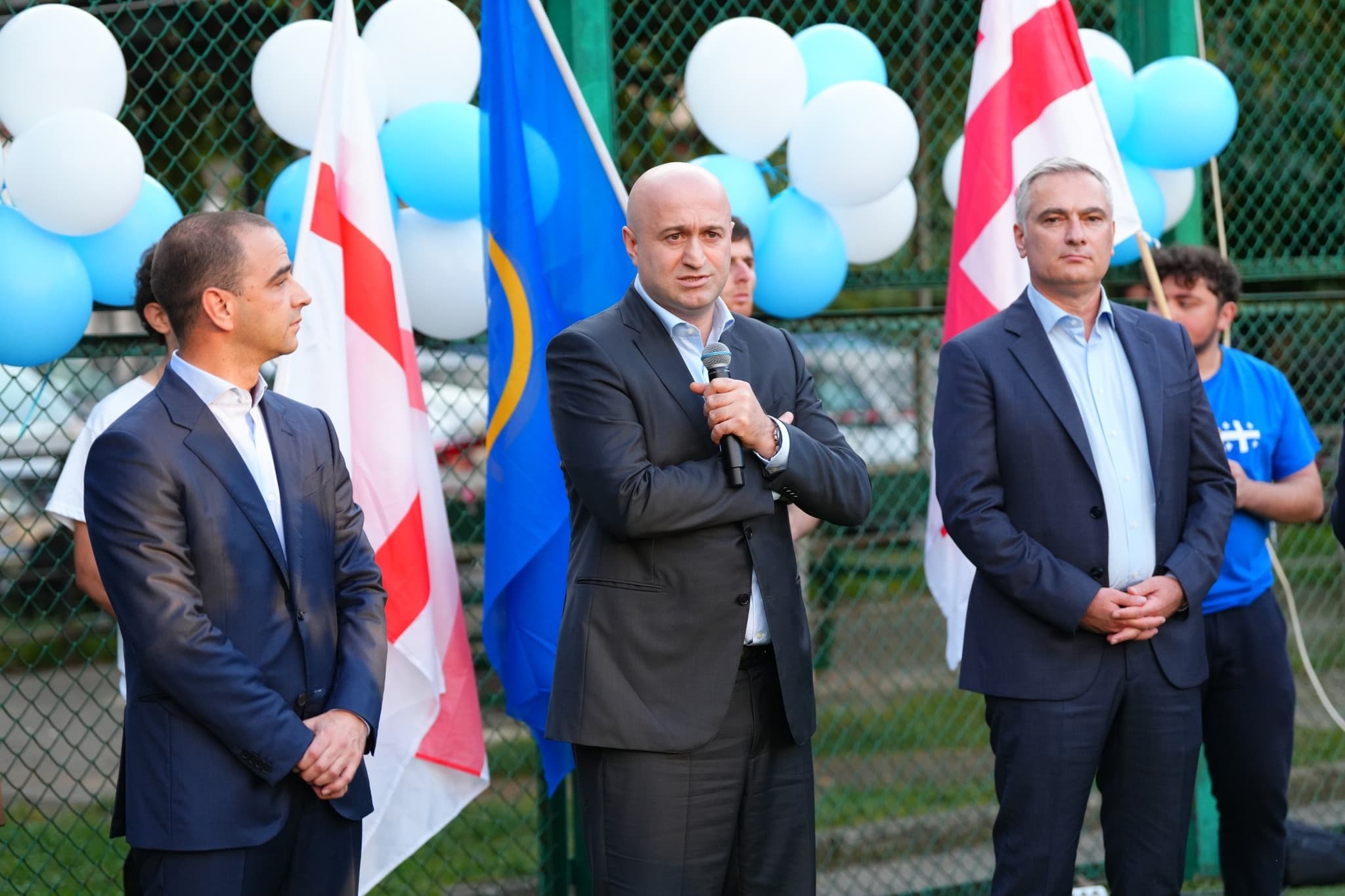 Frontnews image description