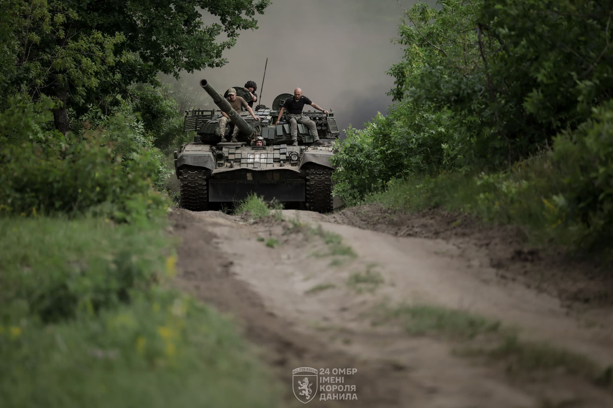 Frontnews image description