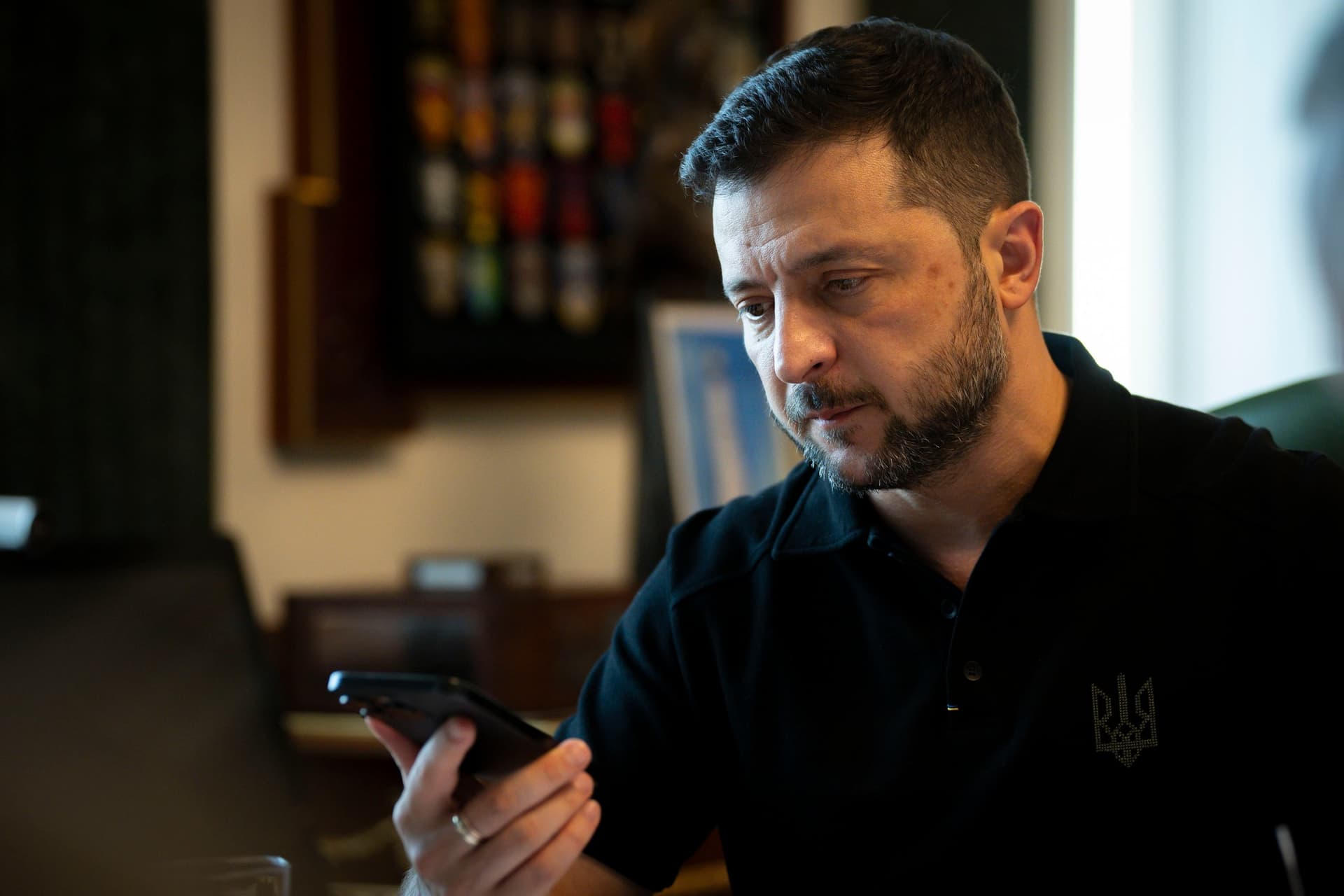 Frontnews image description