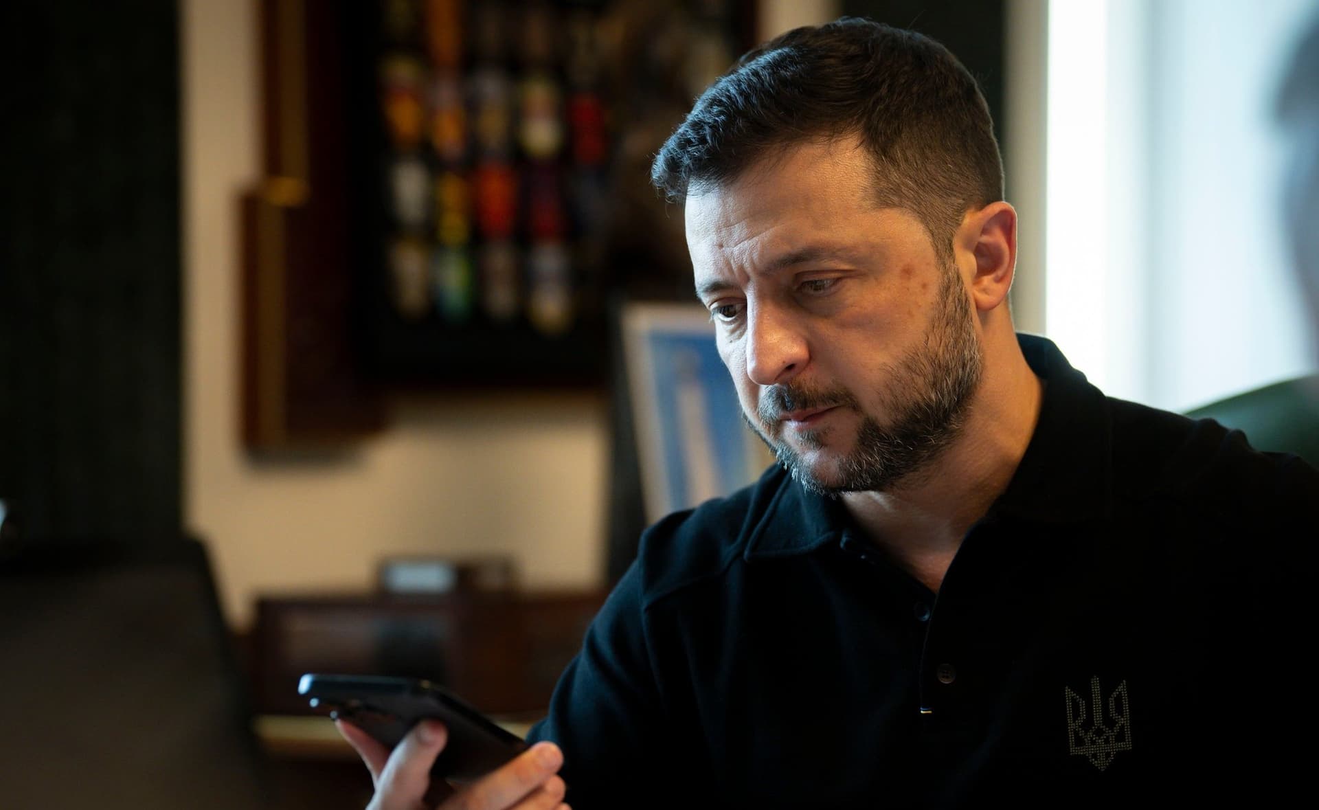 Frontnews image description