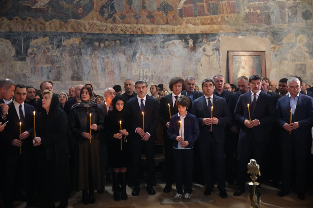 მიხეილ ყაველაშვილი სვეტიცხოვლობის დღესასწაულთან დაკავშირებით საზეიმო წირვას დაესწრო