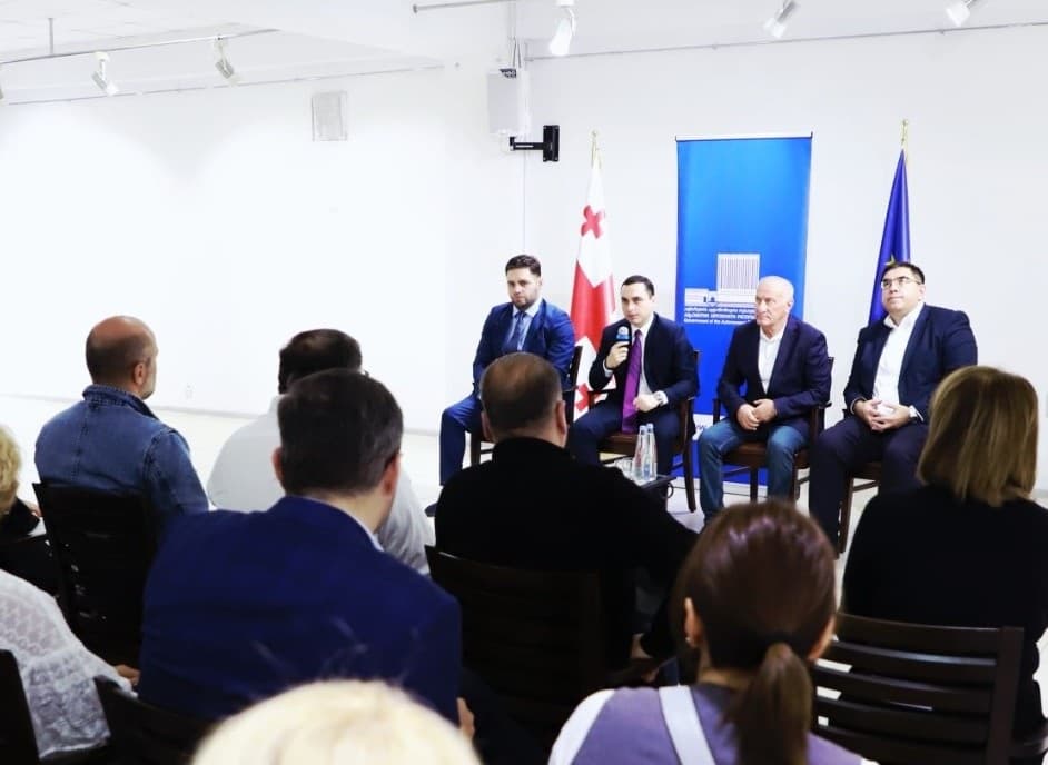 აფხაზეთის მთავრობის თავმჯდომარის გადაწყვეტილებით, აფხაზეთის შემოქმედებითი კოლექტივების დამატებითი მხარდაჭერის მიზნით ფინანსური რესურსი გამოიყოფა