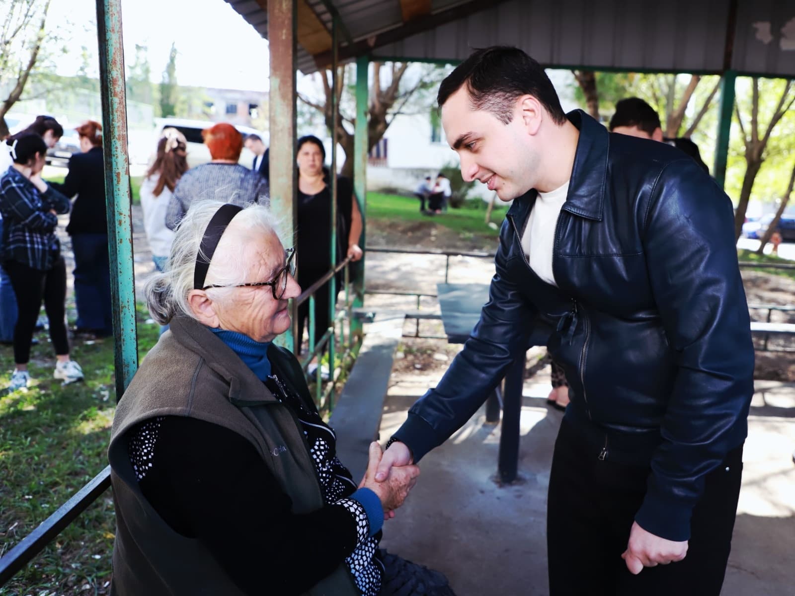 Frontnews image description