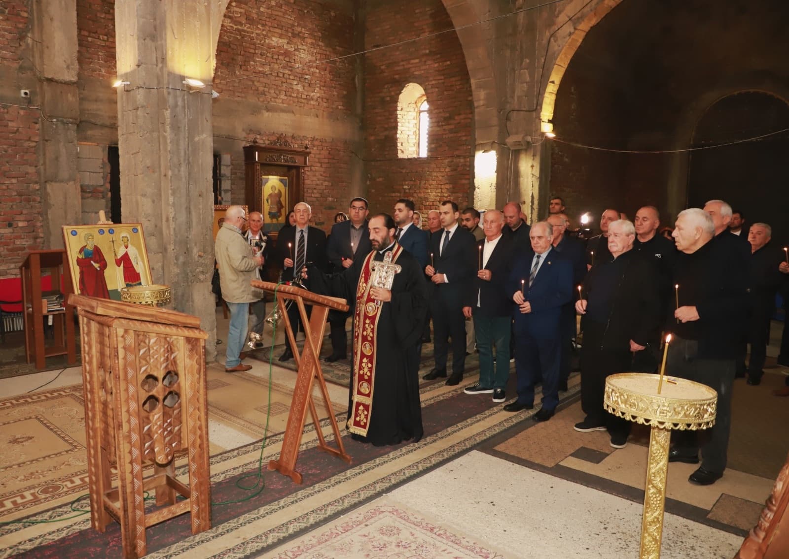 Frontnews image description