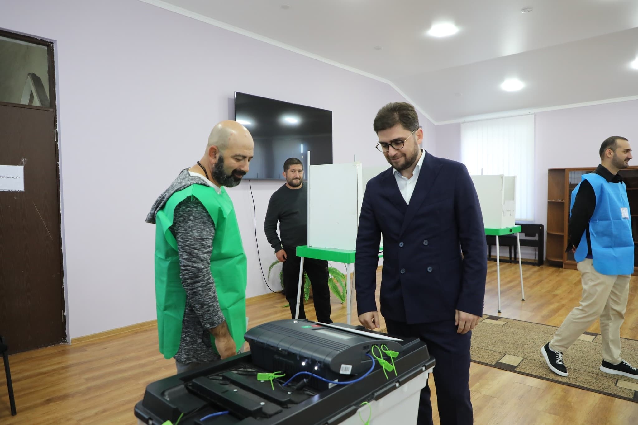 Frontnews image description