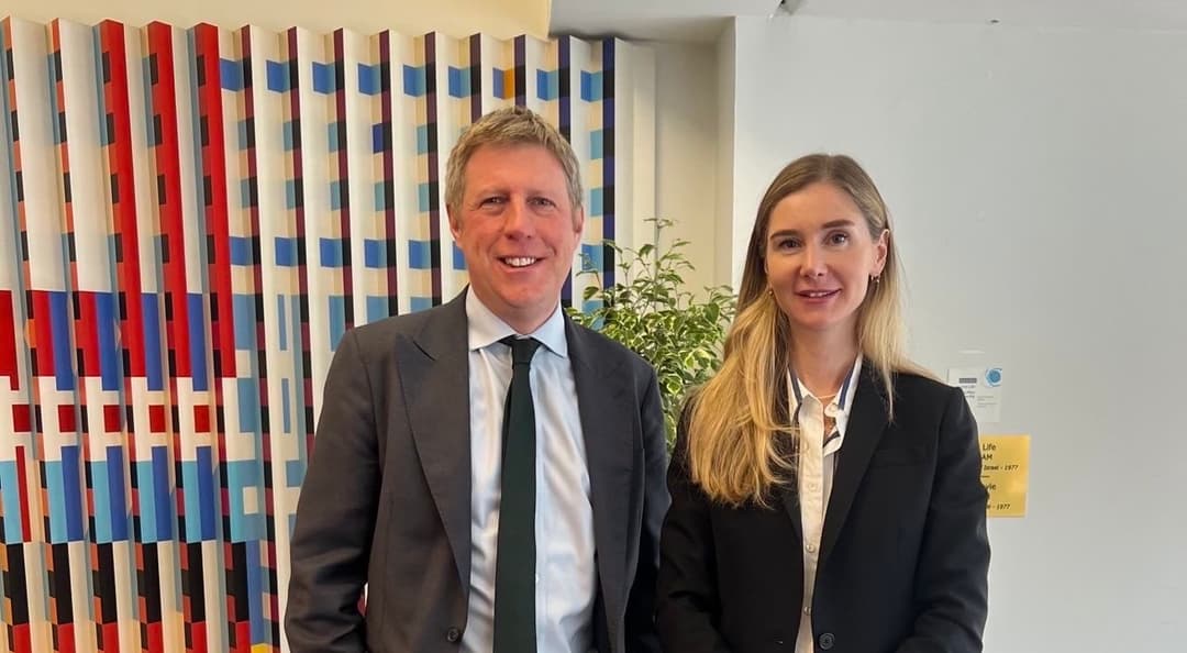 თინა ბოკუჩავა ჯეიმს მაკკლირს შეხვდა