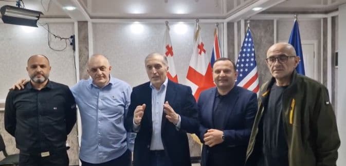 პაატა ბურჭულაძეს, მურთაზ ზოდელავას, ირაკლი ნადირაძეს, პაატა მანჯგალაძეს და ლაშა ბერიძეს პატიმრობა შეეფარდათ