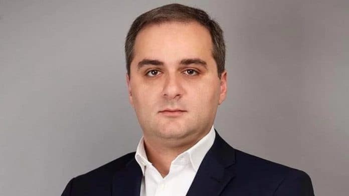 ბიძინა ივანიშვილის ადვოკატი თეიმურაზ წიქვაძე განცხადებას ავრცელებს