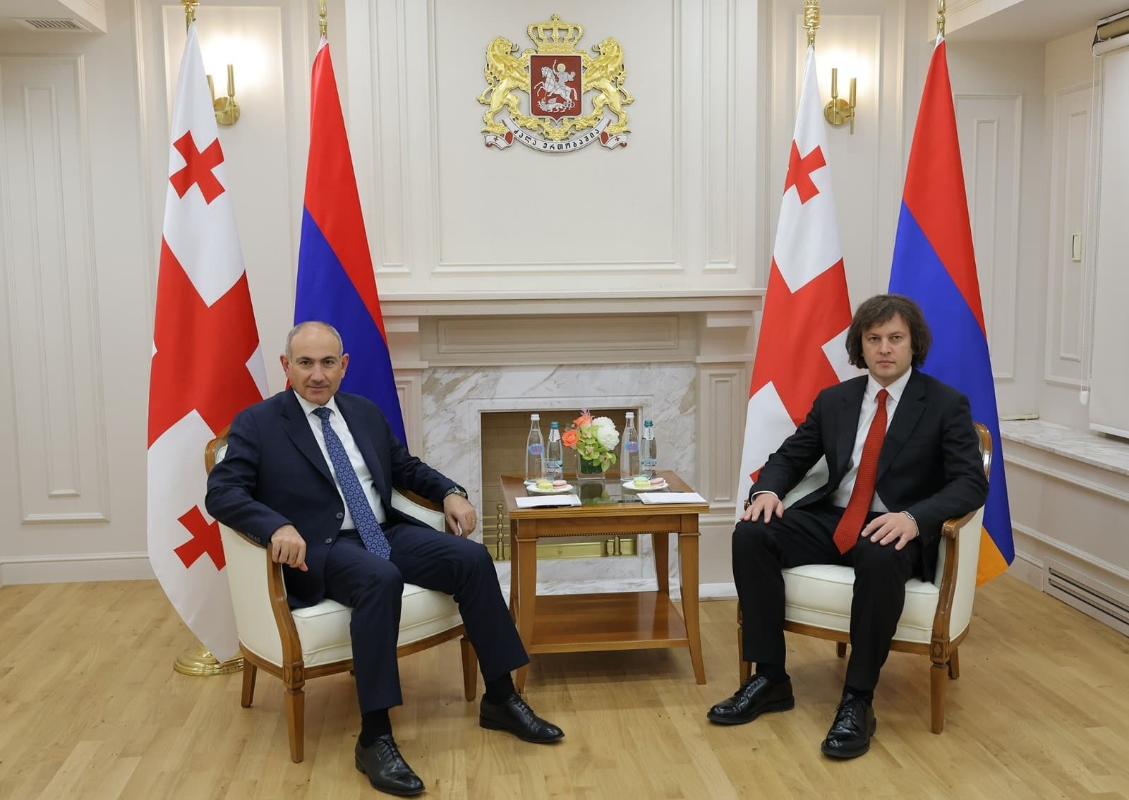 Frontnews image description