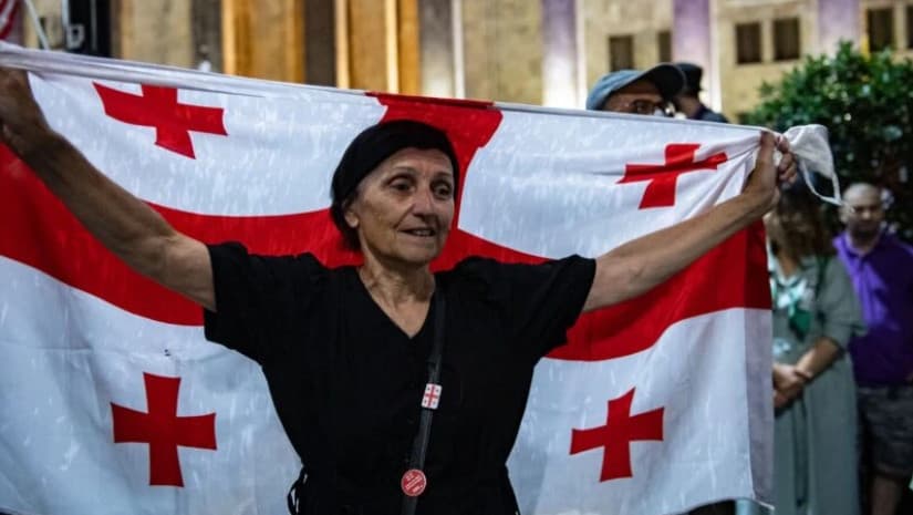 71 წლის აზა ჩილაჩავას პირბადის ტარების გამო სიტყვიერი გაფრთხილება მისცეს