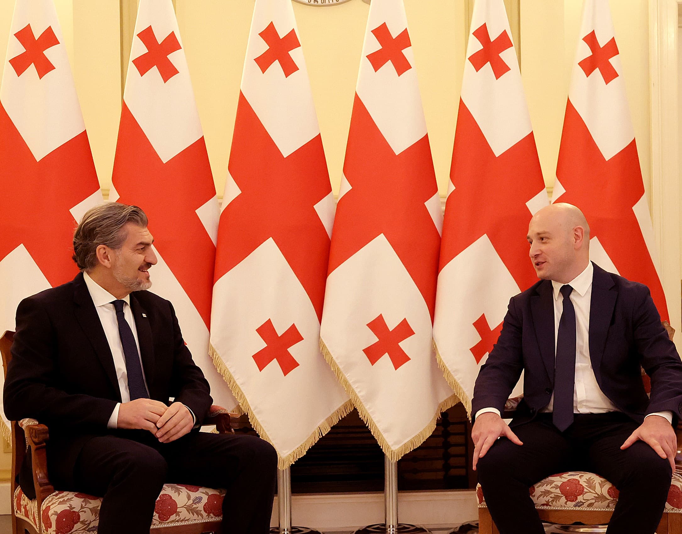 Frontnews image description