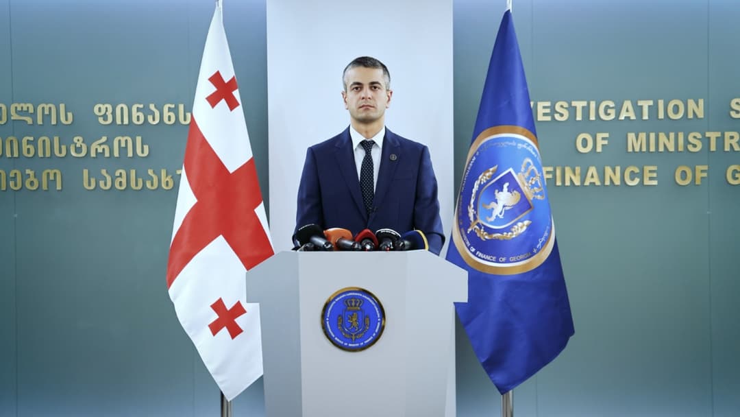 სახელმწიფოს კუთვნილი დიდი ოდენობით თანხების თაღლითურად დაუფლების ფაქტზე კიდევ ერთი პირი დააკავეს