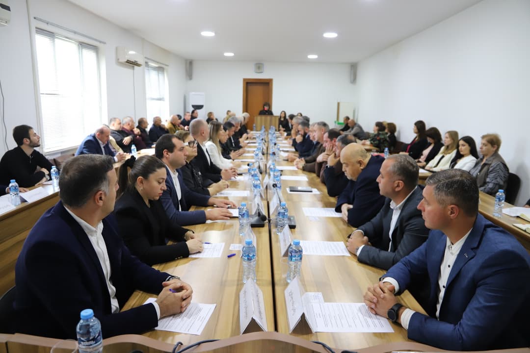 თერჯოლის მუნიციპალიტეტის საკრებულოში ახალი მოწვევის საკრებულოს პირველი სხდომა გაიმართა