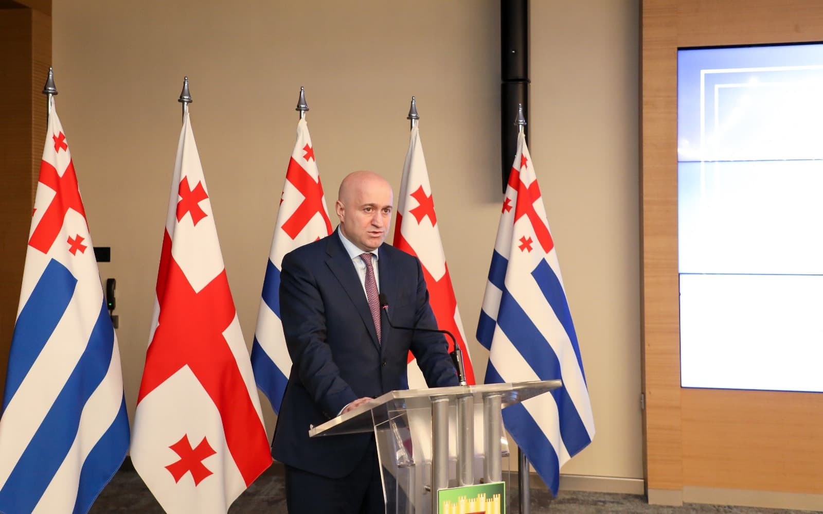 Frontnews image description