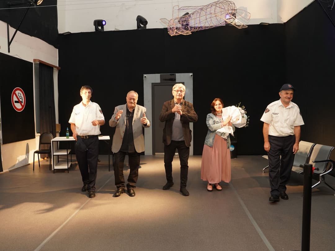 ჭიათურის თეატრში ახალი სეზონი პრემიერით გაიხსნა