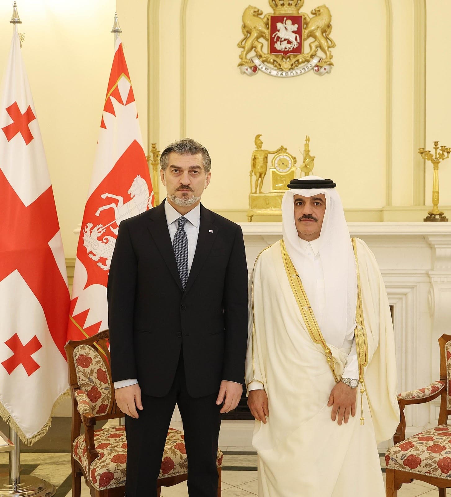 Frontnews image description