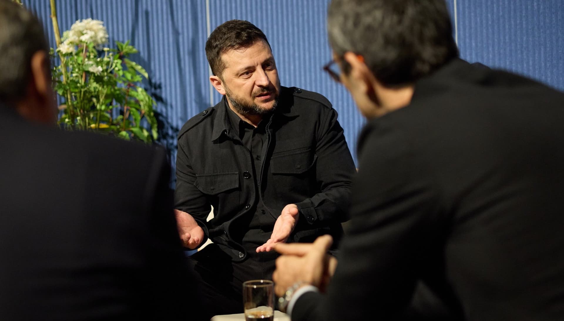 Frontnews image description