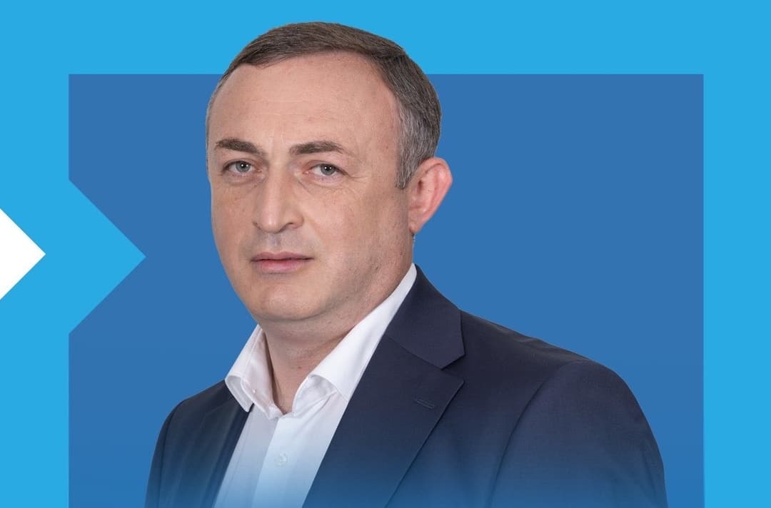 ზესტაფონის მუნიციპალიტეტის მერობის კანდიდატმა ვახტანგ ღამბაშიძემ ამომრჩევლებს მიმართა