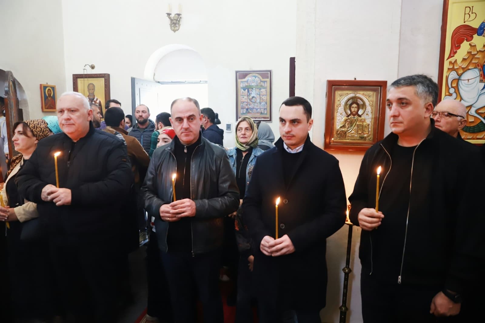 Frontnews image description