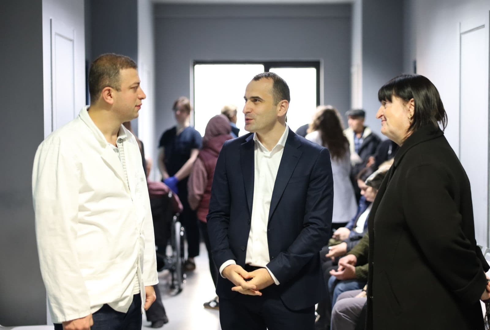 Frontnews image description