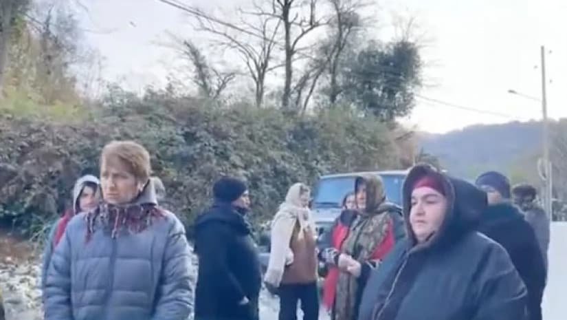 ადგილობრივებმა ბალდის კანიონისკენ მიმავალი გზა გადაკეტეს