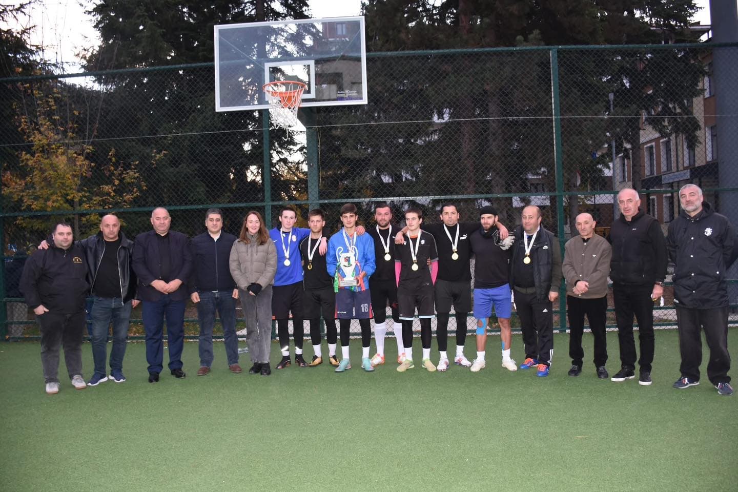 Frontnews image description