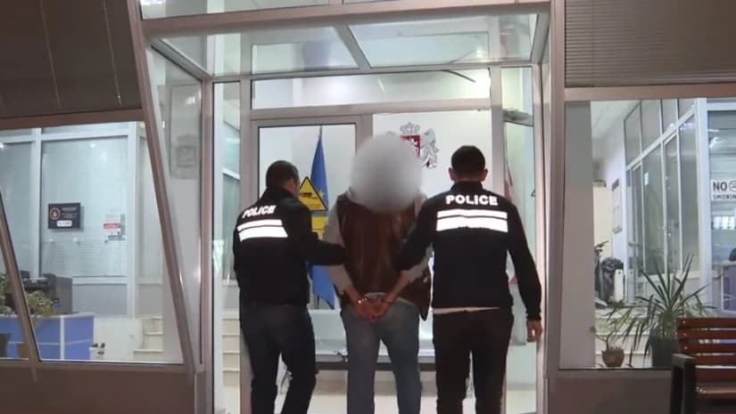 თბილისში ოჯახის წევრის მიმართ განხორციელებული მუქარისა და იძულების ბრალდებით ერთი პირი დააკავეს