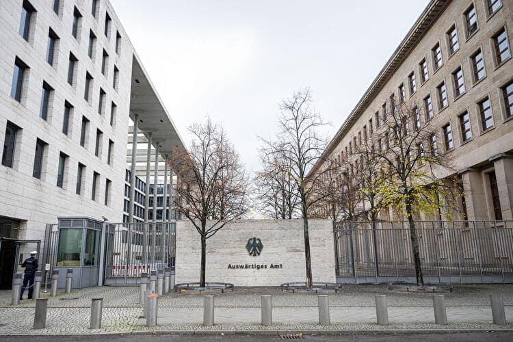 Frontnews image description