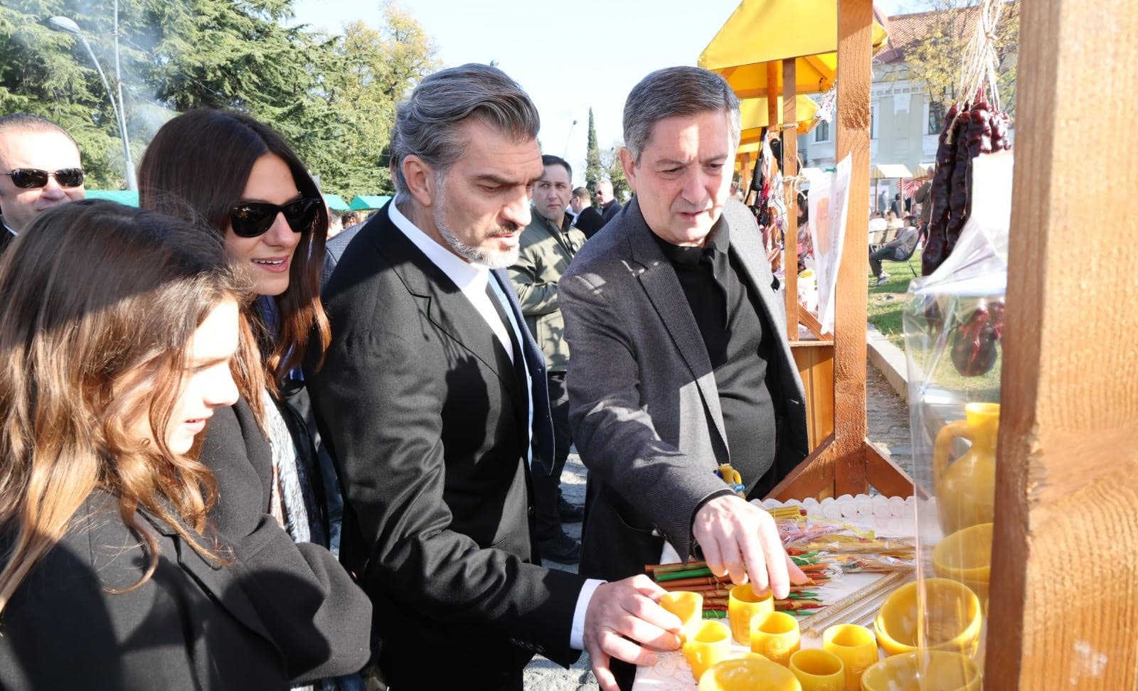 Frontnews image description