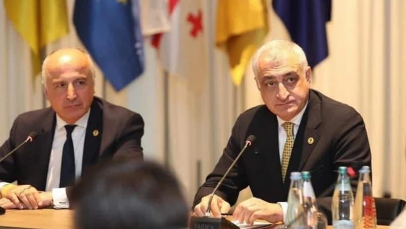 მამუკა ხაზარაძეს და ბადრი ჯაფარიძეს თითოეულს მილიონი ლარის გირაო შეეფარდა