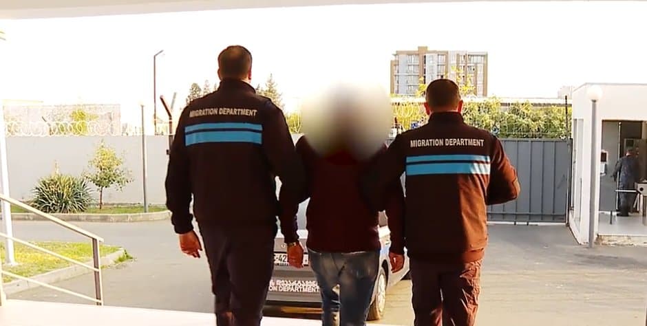 მიგრაციის დეპარტამენტის თანამშრომლებმა უცხო ქვეყნის მოქალაქე საქართველოდან გაძევების მიზნით დააკავეს