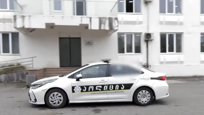 ქობულეთში არასრულწლოვნის მიმართ ჯგუფური ყაჩაღობისა და ძალადობის ბრალდებით ორი პირი დააკავეს