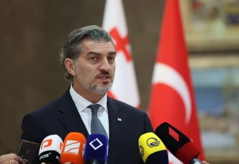 Kavelashvili welcomed Khachaturyan at the Presidential Palace with a formal ceremony