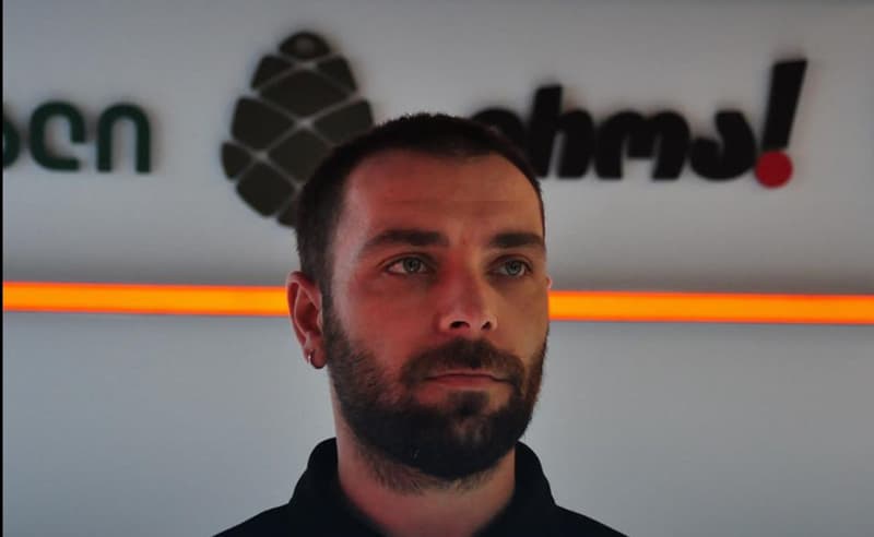 Khasaia, a member of the Coalition for Change, was arrested late on September 29