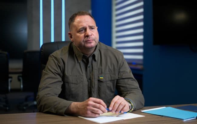 Zelenskyy ready to meet Trump on Thursday to finalise peace agreement, says Yermak