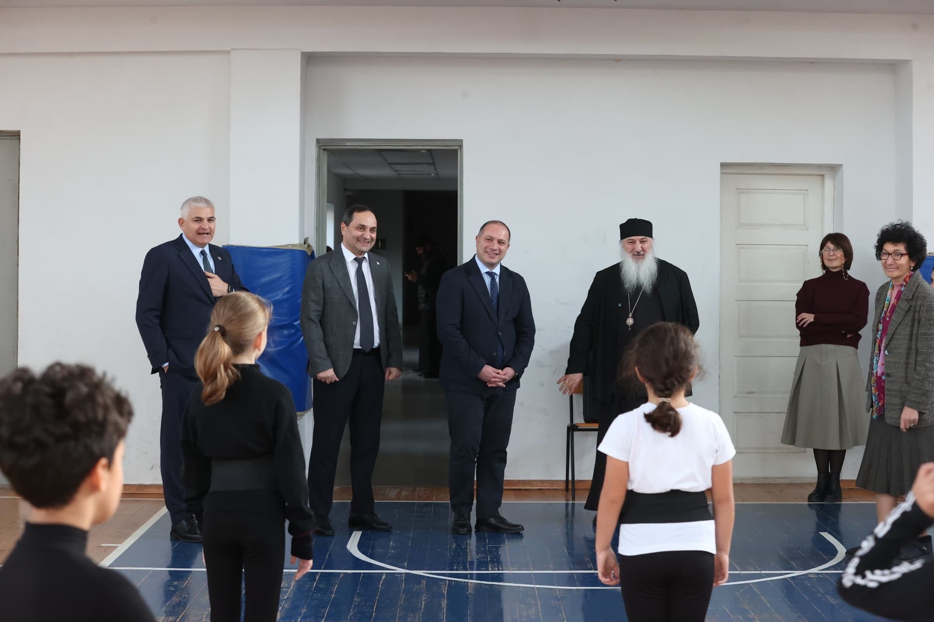 Frontnews image description