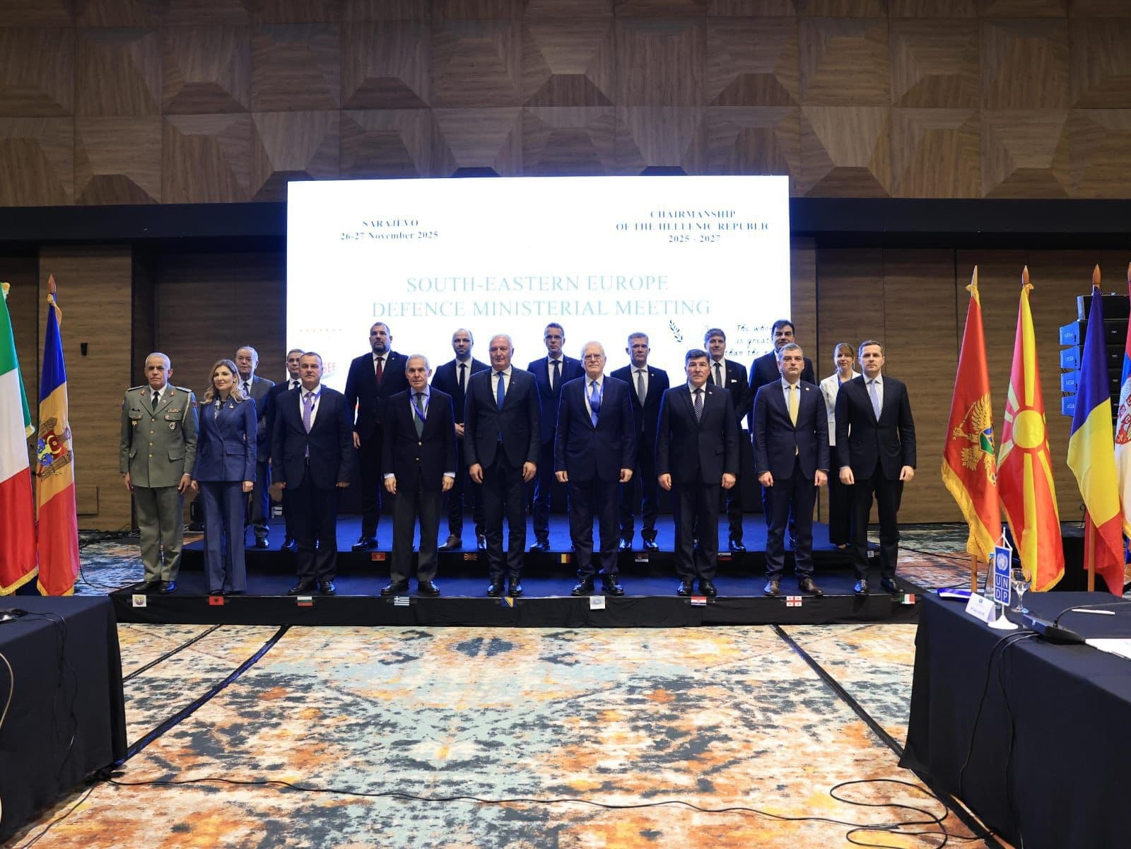 Frontnews image description