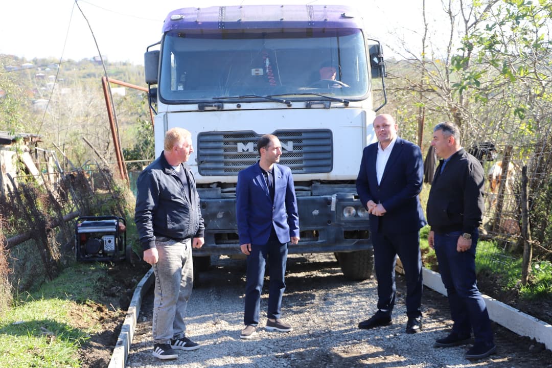 თერჯოლის მუნიციპალიტეტის მერი საკრებულოს თავმჯდომარესთან ერთად ორი ინფრასტრუქტურული პროექტის მიმდინარეობას გაეცნო