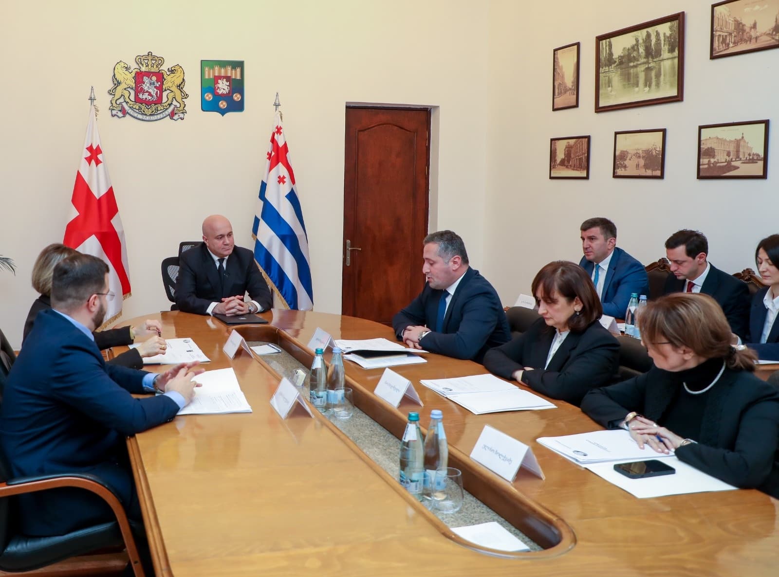 Frontnews image description