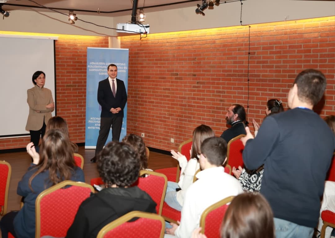 პროექტის "საჯაროდ გამოსვლის ხელოვნება 2025" დასკვნითი ღონისძიება გაიმართა