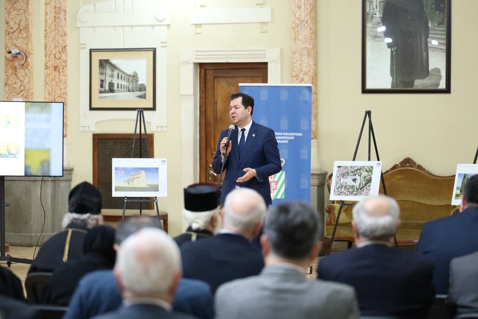 Frontnews image description