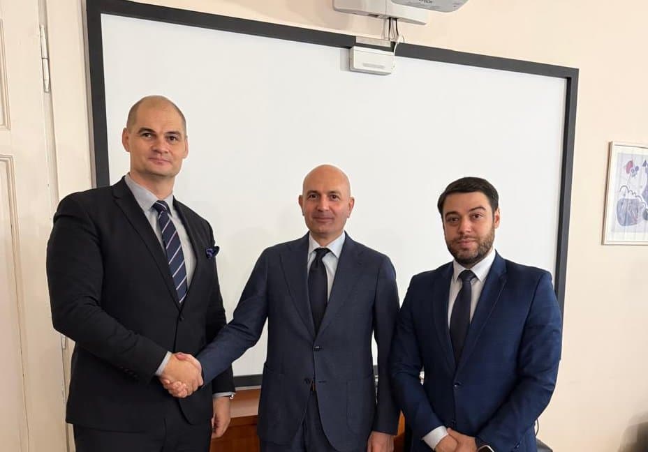 რუსლან აბაშიძემ პოლკოვნიკ ირჟი მაზანეკთან გაცნობითი შეხვედრა გამართა