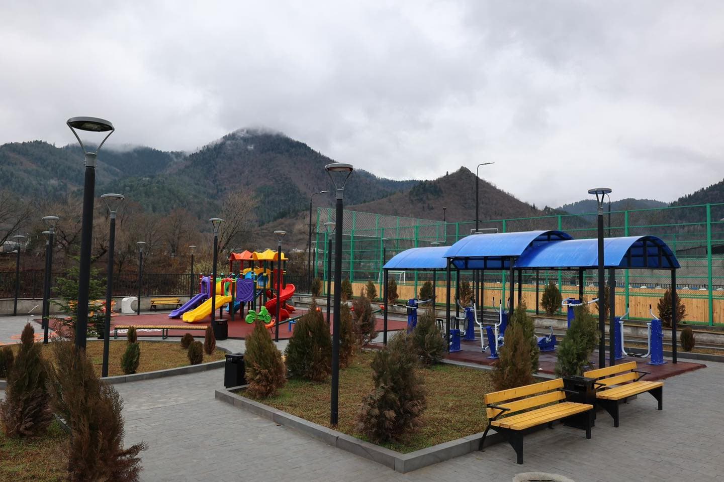 Frontnews image description