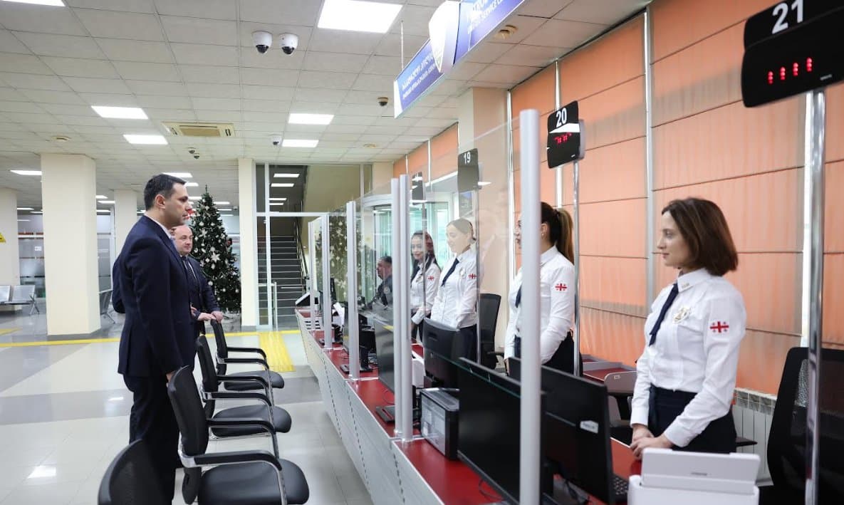 Frontnews image description