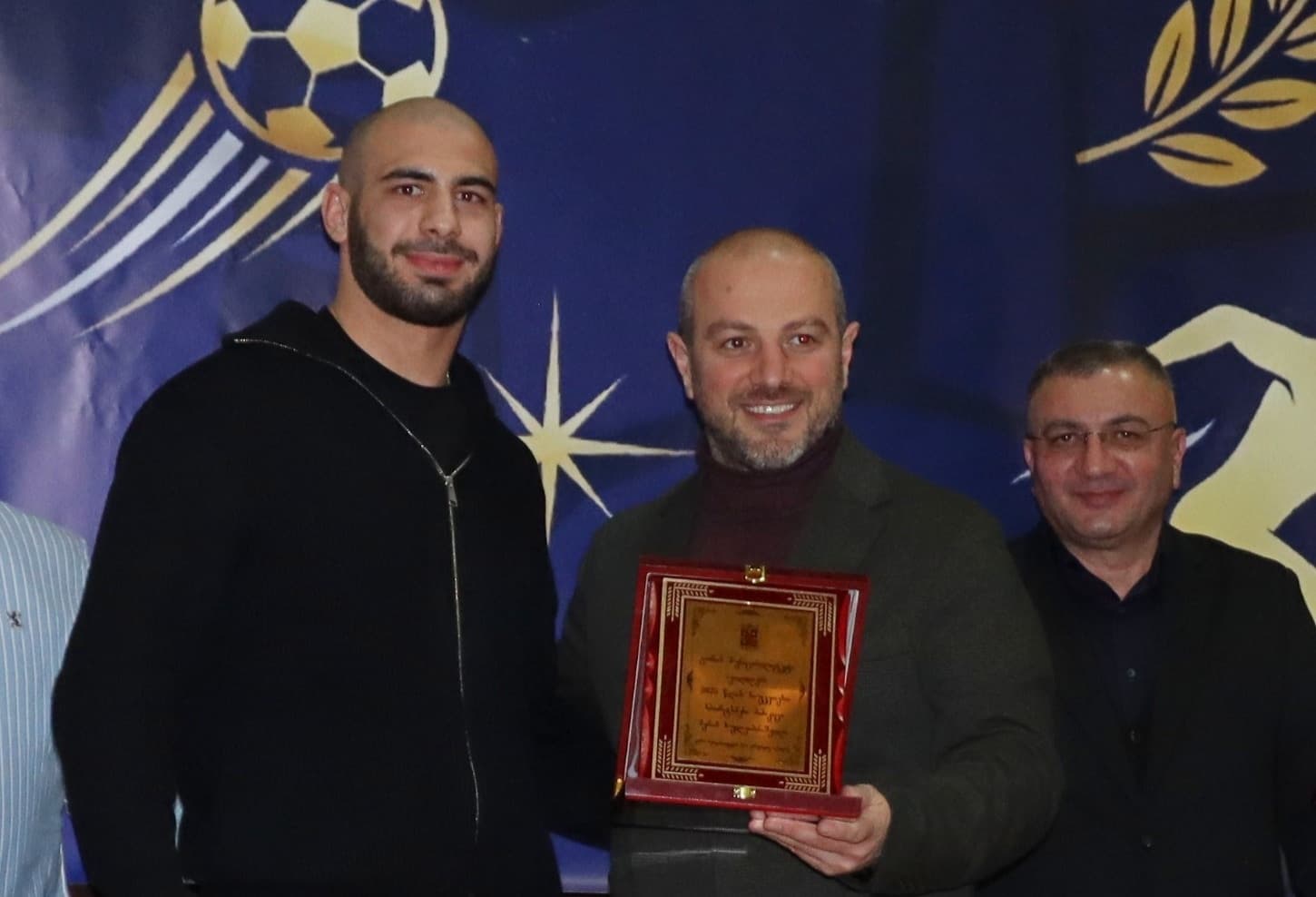 Frontnews image description