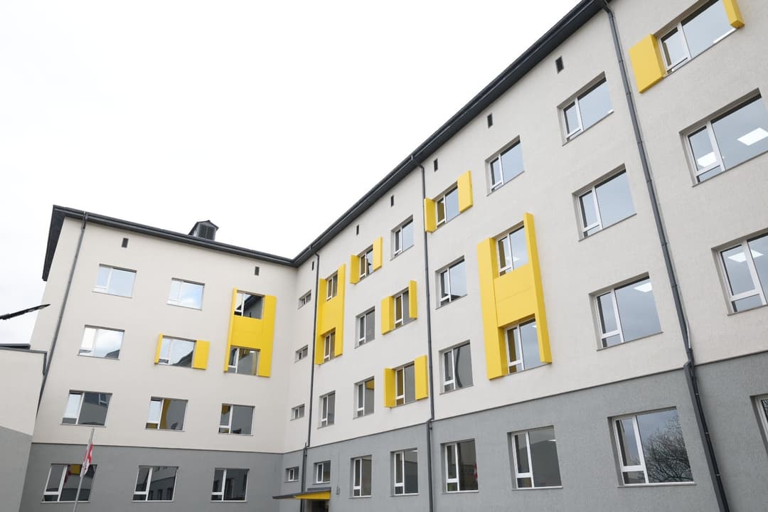 გივი მიქანაძემ ქალაქ ჭიათურის N7 საჯარო სკოლა გახსნა