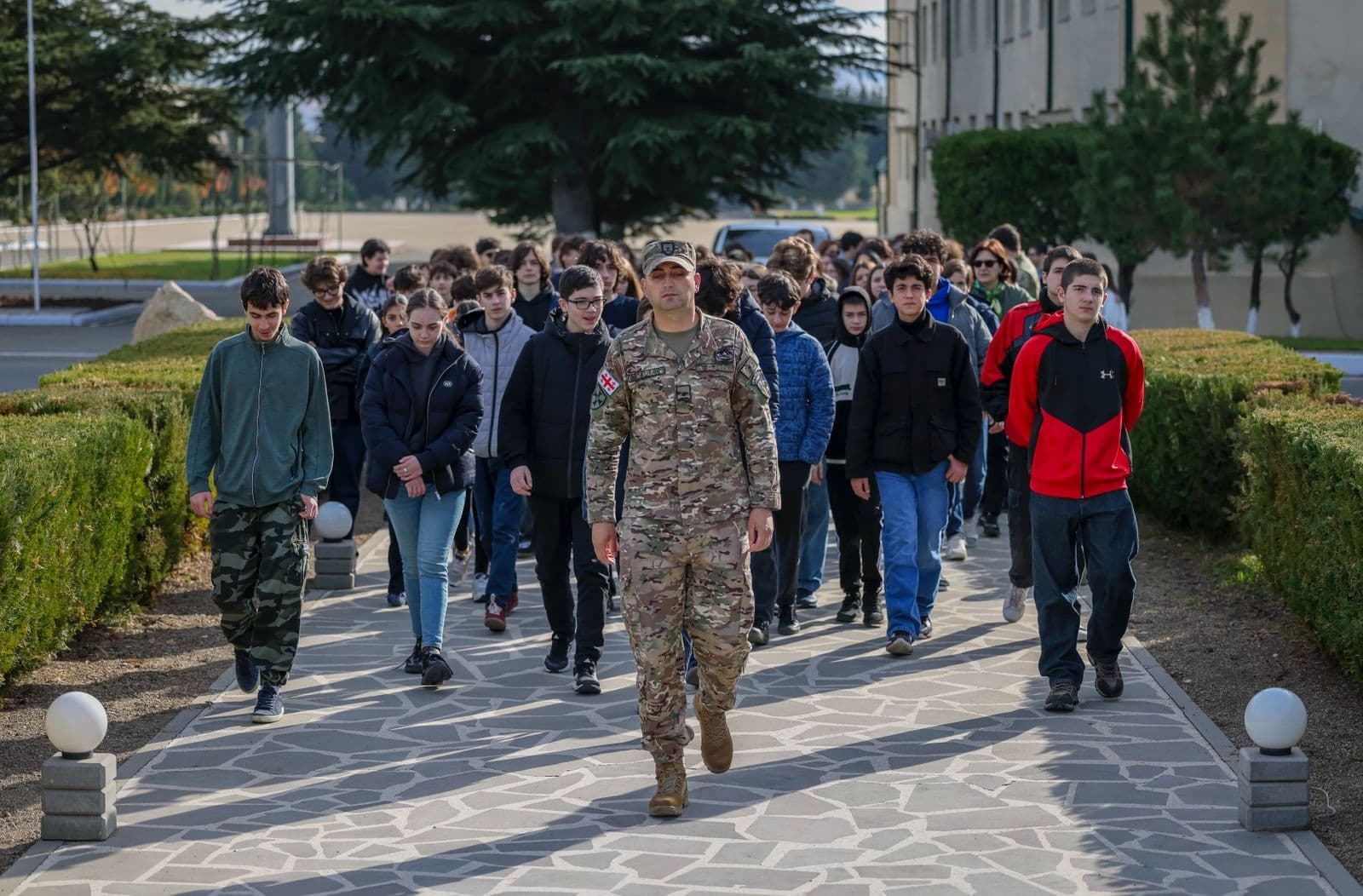 Frontnews image description