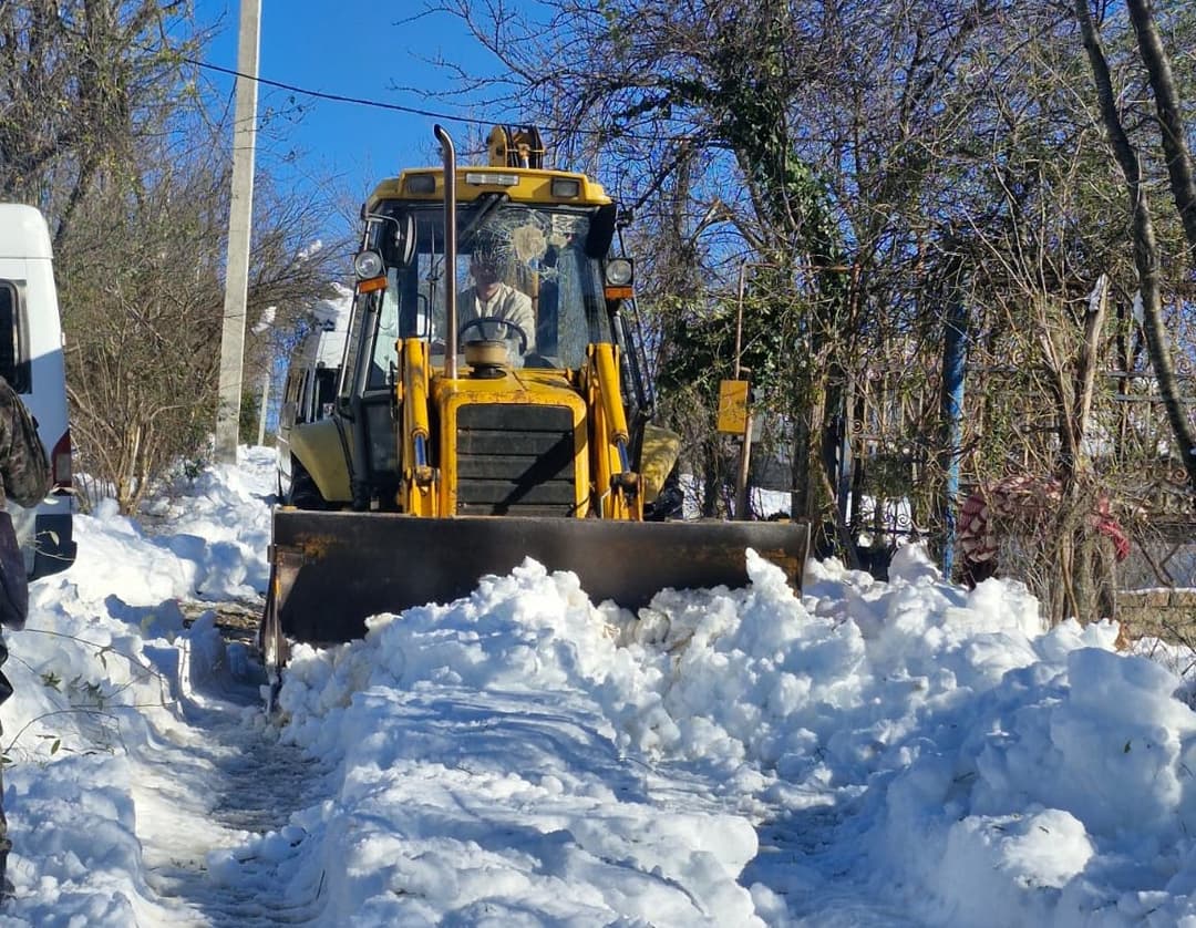 თერჯოლაში დიდთოვლობის გამო მუნიციპალიტეტის შესაბამისი სამსახურები საგანგებო რეჟიმში აგრძელებენ მუშაობას
