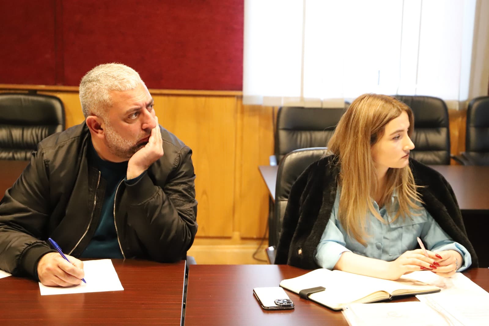 <p style="text-align: justify">თერჯოლის მუნიციპალიტეტის მერის ხელმძღვანელობით, მერიის საკონფერენციო დარბაზში, სახლდაზიანების სოციალური პროგრამის პრეზენტაცია გაიმართა.</p><p style="text-align: justify">მანუჩარ რობაქიძის თქმით, მიმდინარე წელს მუნიციპალიტეტში მცხოვრები სოციალურად დაუცველი ოჯახებისთვის 6 სახლი აშენდება.</p><p style="text-align: justify">კომისიამ პროგრამის ბენეფიციარები კონკრეტული კრიტერიუმების საფუძველზე შეარჩია. მშენებლობა ადგილობრივი ბიუჯეტიდან დაფინანსდება.</p><p style="text-align: justify">სახლდაზიანების სოციალური პროგრამა თერჯოლის მუნიციპალიტეტში 2019 წლიდან მოქმედებს და ახალი საცხოვრებლით უკვე სოციალურად დაუცველი 49 ოჯახი დაკმაყოფილდა.</p>